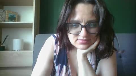 Snapshot of irresistibleparis chatting on May 22, 2026, 5:58 am Paris online show from May 22, 2026, 5:58 am