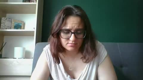 Snapshot of irresistibleparis chatting on June 18, 2026, 9:14 am Paris online show from June 18, 2026, 9:14 am