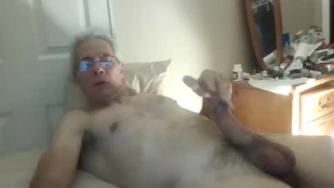 irrintzi60 online show from December 4, 2025, 11:02 pm