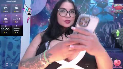 Snapshot of is_candy_west_ chatting on September 25, 2025, 5:49 pm Dani online show from September 25, 2025, 5:49 pm