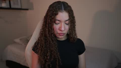 isa_____ online show from February 10, 2026, 1:53 am