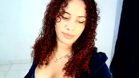 Snapshot of isa_bellaxx23 chatting on July 19, 2026, 11:19 pm isa_bellaxx23 online show from July 19, 2026, 11:19 pm