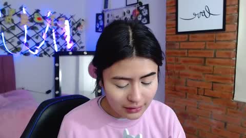 Snapshot of isa_bunny18 chatting on September 19, 2025, 3:30 am isabela online show from September 19, 2025, 3:30 am