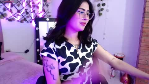 Snapshot of isa_bunny18 chatting on October 21, 2025, 2:23 am isabela online show from October 21, 2025, 2:23 am