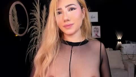 Snapshot of isa_cortes_ chatting on July 15, 2026, 2:33 pm Isa Cortes online show from July 15, 2026, 2:33 pm