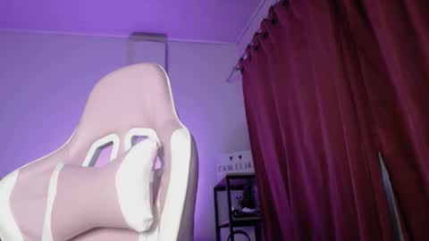 Isabella  online show from November 22, 2025, 10:36 am