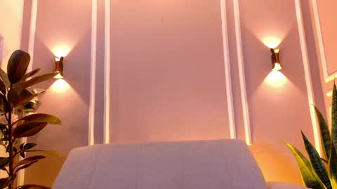 Isabella online show from April 27, 2026, 12:14 pm