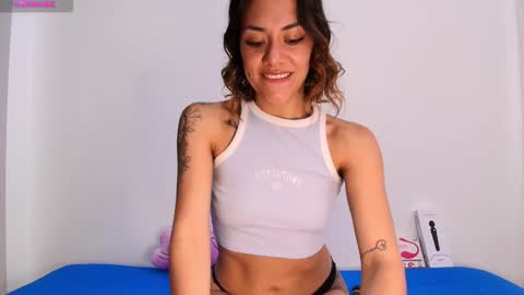 Snapshot of isa_laurentt chatting on January 23, 2025, 2:07 pm Isabella Laurentt  online show from January 23, 2025, 2:07 pm