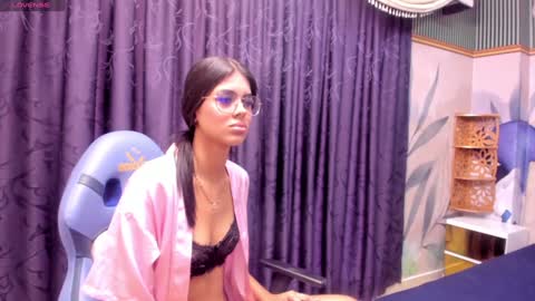    online show from December 11, 2024, 3:37 pm