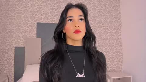 Isa  online show from September 26, 2025, 12:31 pm