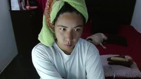 Isa online show from November 22, 2025, 2:54 am