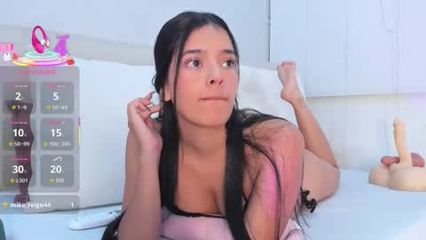 Snapshot of isa_queenn chatting on September 11, 2025, 7:25 pm ISA online show from September 11, 2025, 7:25 pm