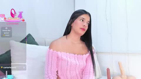 Snapshot of isa_queenn chatting on October 10, 2025, 7:57 pm ISA online show from October 10, 2025, 7:57 pm