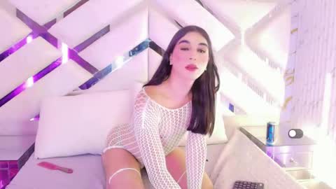 Snapshot of isa_villa chatting on May 13, 2026, 3:37 am isa online show from May 13, 2026, 3:37 am