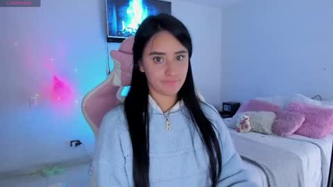 Snapshot of isaa_diamond chatting on June 4, 2026, 12:05 am isaa_diamond online show from June 4, 2026, 12:05 am