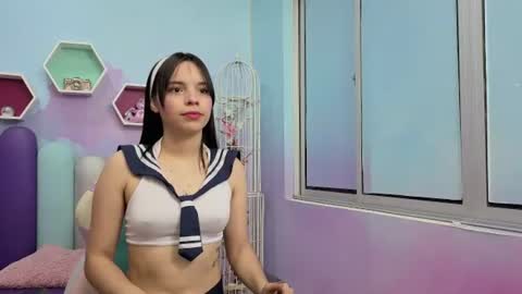 Isaa Skinny  online show from June 13, 2026, 3:48 am