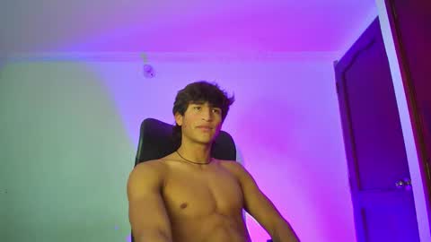 Snapshot of isaac__efx chatting on September 17, 2025, 10:33 pm isaac online show from September 17, 2025, 10:33 pm