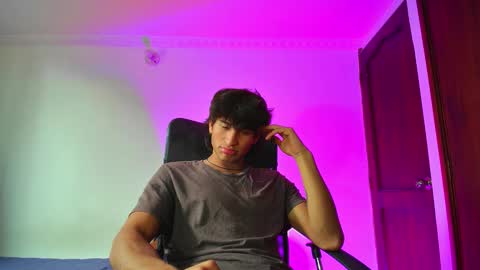 Snapshot of isaac__efx chatting on September 18, 2025, 6:43 pm isaac online show from September 18, 2025, 6:43 pm