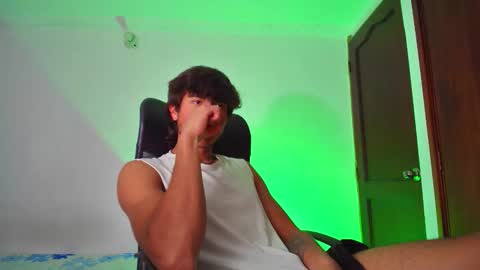 Snapshot of isaac__efx chatting on October 22, 2025, 3:07 am isaac online show from October 22, 2025, 3:07 am