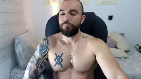 Isaac carter online show from September 18, 2025, 11:12 am