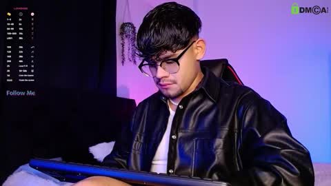 Snapshot of isaac_saenz chatting on October 15, 2025, 11:38 pm Isaac Saenz. online show from October 15, 2025, 11:38 pm