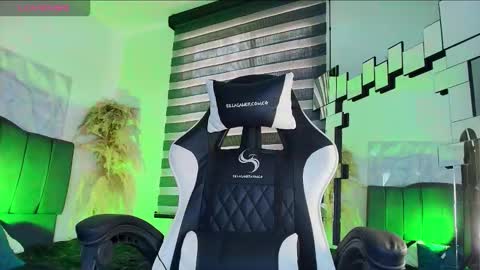 Isaac tan online show from March 15, 2026, 6:03 pm