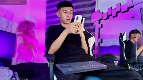 Isaac tan online show from March 19, 2026, 11:31 pm