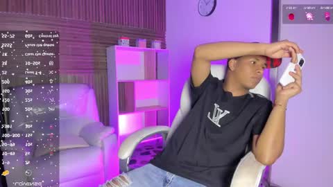 Snapshot of isaacblack_ chatting on September 16, 2025, 4:46 am IsaacBlack  online show from September 16, 2025, 4:46 am