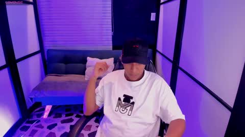 Snapshot of isaacblack_ chatting on October 7, 2025, 4:09 am IsaacBlack  online show from October 7, 2025, 4:09 am