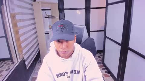 Snapshot of isaacblack_ chatting on October 14, 2025, 4:13 am IsaacBlack  online show from October 14, 2025, 4:13 am