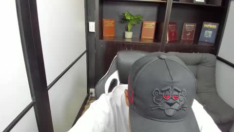 Snapshot of isaacblack_ chatting on October 17, 2025, 5:54 am IsaacBlack  online show from October 17, 2025, 5:54 am