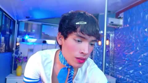 isaacnova online show from May 2, 2026, 8:03 pm