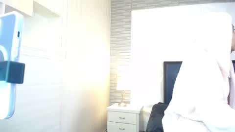 Snapshot of isaak_salomee chatting on June 13, 2026, 12:03 pm isaak_salomee online show from June 13, 2026, 12:03 pm