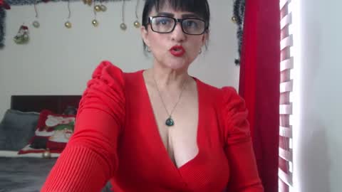 Isabeel Sofia online show from December 7, 2024, 5:09 pm