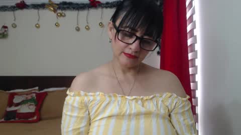 Isabeel Sofia online show from December 13, 2024, 3:54 pm
