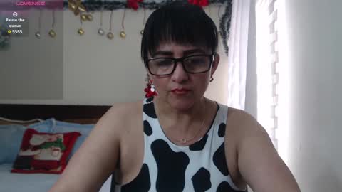 Isabeel Sofia online show from January 3, 2025, 5:10 pm
