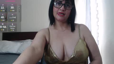 Isabeel Sofia online show from January 7, 2025, 6:24 pm
