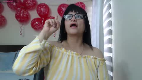 Isabeel Sofia online show from February 11, 2025, 8:42 pm