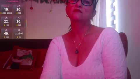Snapshot of isabeel_sofia01 chatting on October 26, 2025, 12:11 pm Isabeel Sofia online show from October 26, 2025, 12:11 pm