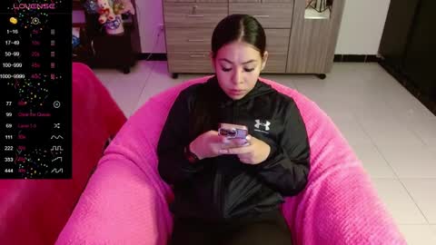 Snapshot of isabeella_24 chatting on December 21, 2024, 11:02 pm Isabella online show from December 21, 2024, 11:02 pm