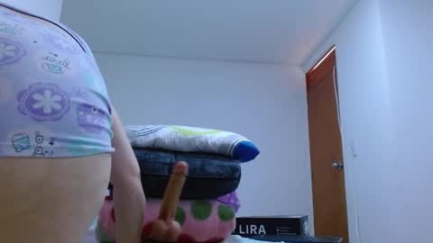 Snapshot of isabel_24_gil chatting on May 10, 2026, 6:57 pm isabel online show from May 10, 2026, 6:57 pm