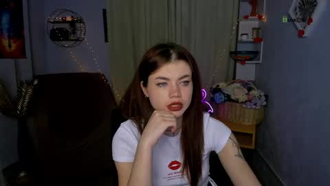 Snapshot of isabel_wave chatting on May 4, 2026, 7:10 pm isabel online show from May 4, 2026, 7:10 pm