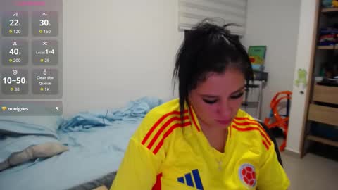 isabella online show from September 10, 2025, 2:11 am