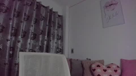 Snapshot of isabela_duran chatting on November 8, 2025, 2:45 am isabela duran online show from November 8, 2025, 2:45 am