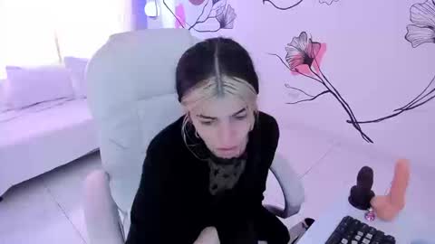 isabela_fiorelli online show from September 9, 2025, 2:16 pm