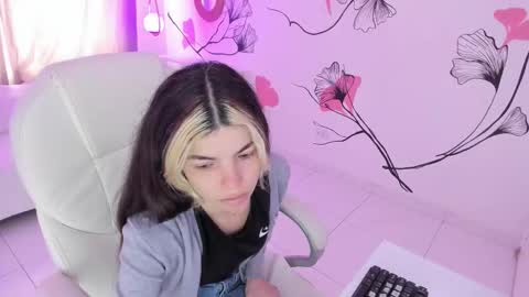 Snapshot of isabela_fiorelli chatting on October 12, 2025, 1:21 pm isabela_fiorelli online show from October 12, 2025, 1:21 pm