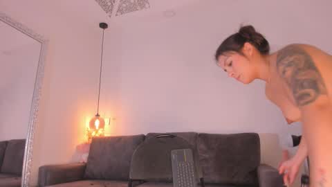 Isabela online show from October 29, 2025, 12:07 pm