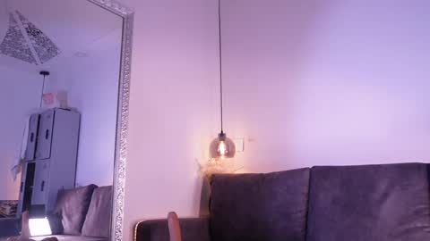 Isabela online show from May 27, 2026, 11:51 am