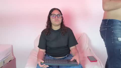 Isabella online show from May 3, 2026, 3:01 am