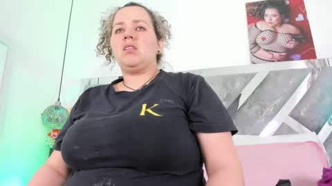 Snapshot of isabela_parkerr chatting on March 17, 2026, 4:50 am Mommy Isa online show from March 17, 2026, 4:50 am